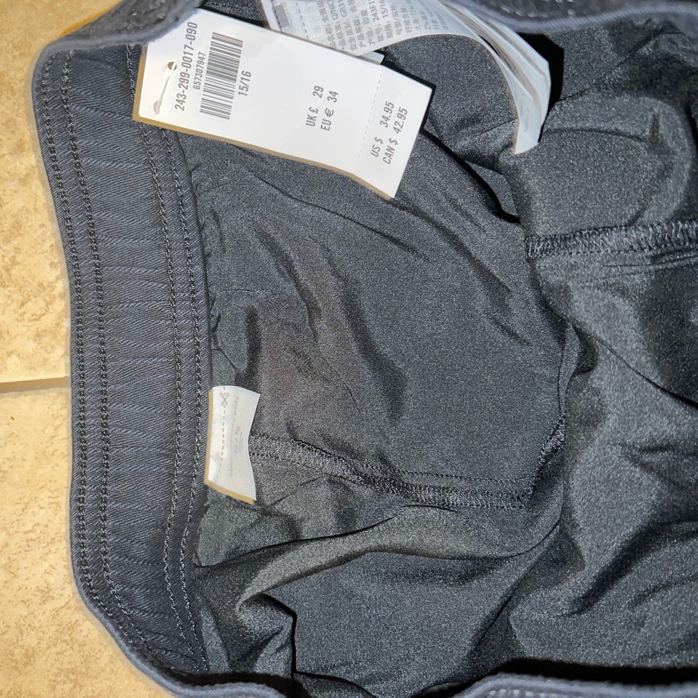 Abercrombie Kids - NWT - Navy skort 15/16